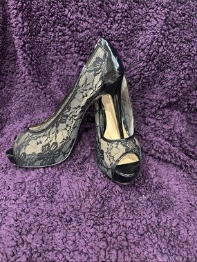 Guess Black Lacy Peep Toe Pumps Women’s Sz 9 1/2 medium